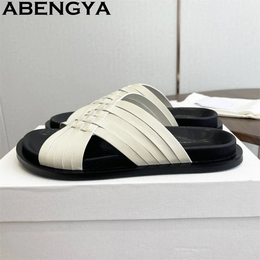 Black White Narrow-band Leather Open Toe loafers Slippers Women Obese Casual Comfort Flat Slippers Summer Mules Shoes for Woman
Black White Narrow-band Leather Open Toe loafers Slippers Women Obese Casual Comfort Flat Slippers Summer Mules Shoes for Woman