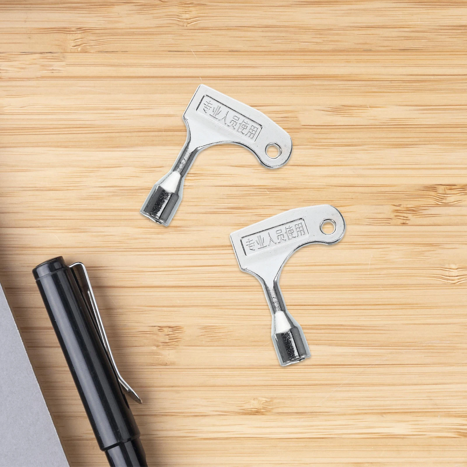 2 Pcs Triangle Lock Key Garbage Panel Bin Keys for Commercial Cabinet Zinc Alloy Accessories Outdoor
2 Pcs Triangle Lock Key Garbage Panel Bin Keys for Commercial Cabinet Zinc Alloy Accessories Outdoor