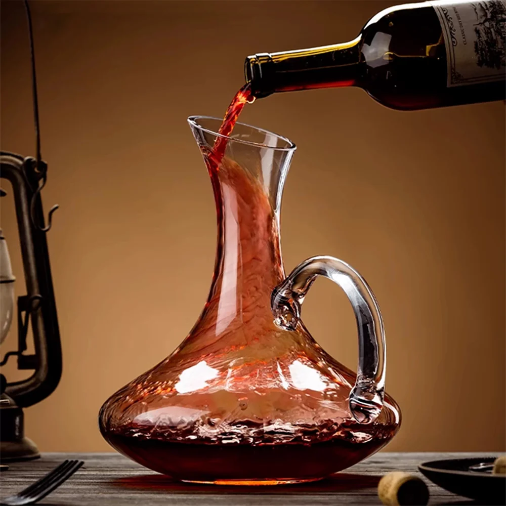 Pige Home XiangYue 1.8L Elegant Glass Wine Decanter with Handle Dinner Parties & Home Bar Essential
Pige Home XiangYue 1.8L Elegant Glass Wine Decanter with Handle Dinner Parties & Home Bar Essential