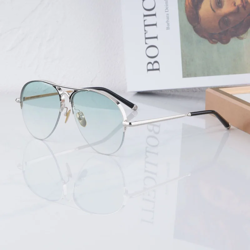 Luxury Semi-rimlessGradient Classical Vintage Designer Alloy Sunglasses oval Handcrafted Japan Trendy UV400 glasses with Case
Luxury Semi-rimlessGradient Classical Vintage Designer Alloy Sunglasses oval Handcrafted Japan Trendy UV400 glasses with Case