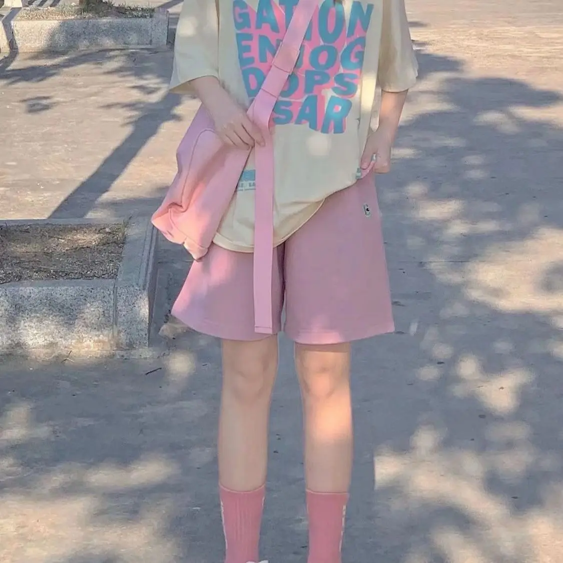 2025 Summer Two Piece Sets Womens Outifits Loose Short Sleeved T-shirt + Casual Drawstring Shorts Dopamine Women Y2k Suits
2025 Summer Two Piece Sets Womens Outifits Loose Short Sleeved T-shirt + Casual Drawstring Shorts Dopamine Women Y2k Suits