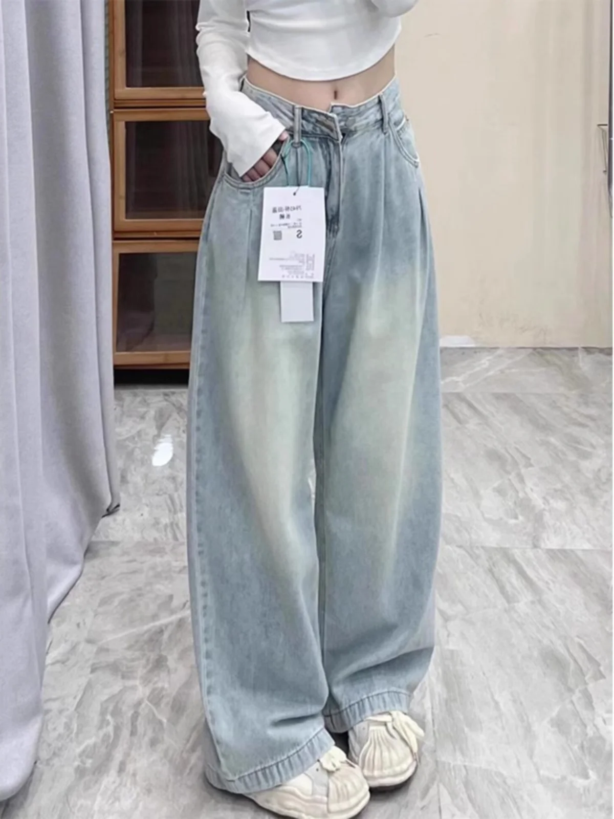 Washed Vintage American Hot Girl Wide Leg Jeans Low Waist Loose Drapey Straight Long Pants Summer Cotton Stretch Denim Trousers
Washed Vintage American Hot Girl Wide Leg Jeans Low Waist Loose Drapey Straight Long Pants Summer Cotton Stretch Denim Trousers