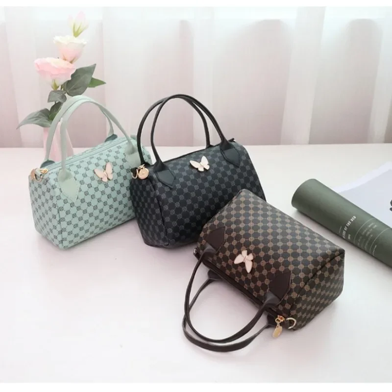 New Spring and Summer Small Pillow Bag Handbag 2024 Fashion Retro Vintage Flower Crossbody Simple Single Shoulder Bag
New Spring and Summer Small Pillow Bag Handbag 2024 Fashion Retro Vintage Flower Crossbody Simple Single Shoulder Bag