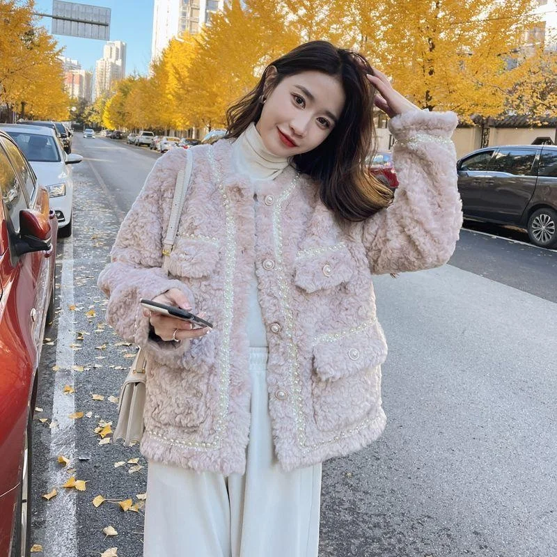 Lamb Fur Jaet Women's Thiened Pink Pearl Button Faionable Winter Coat Ele Sle Ladies' Premium Quali Leather
Lamb Fur Jaet Women's Thiened Pink Pearl Button Faionable Winter Coat Ele Sle Ladies' Premium Quali Leather