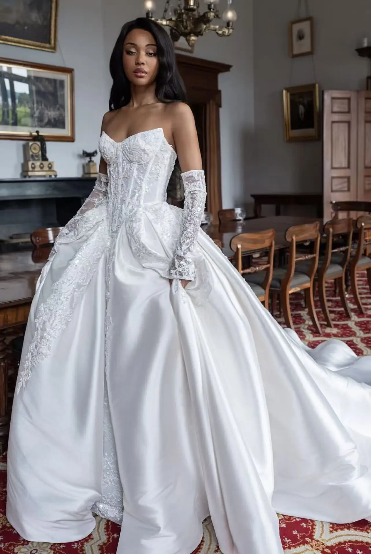 Customized Luxury Vintage Bridal Ball Gown Off Shoulder Sequins Sleeveless Wedding Dresses Sweep Train Bride Gowns
Customized Luxury Vintage Bridal Ball Gown Off Shoulder Sequins Sleeveless Wedding Dresses Sweep Train Bride Gowns