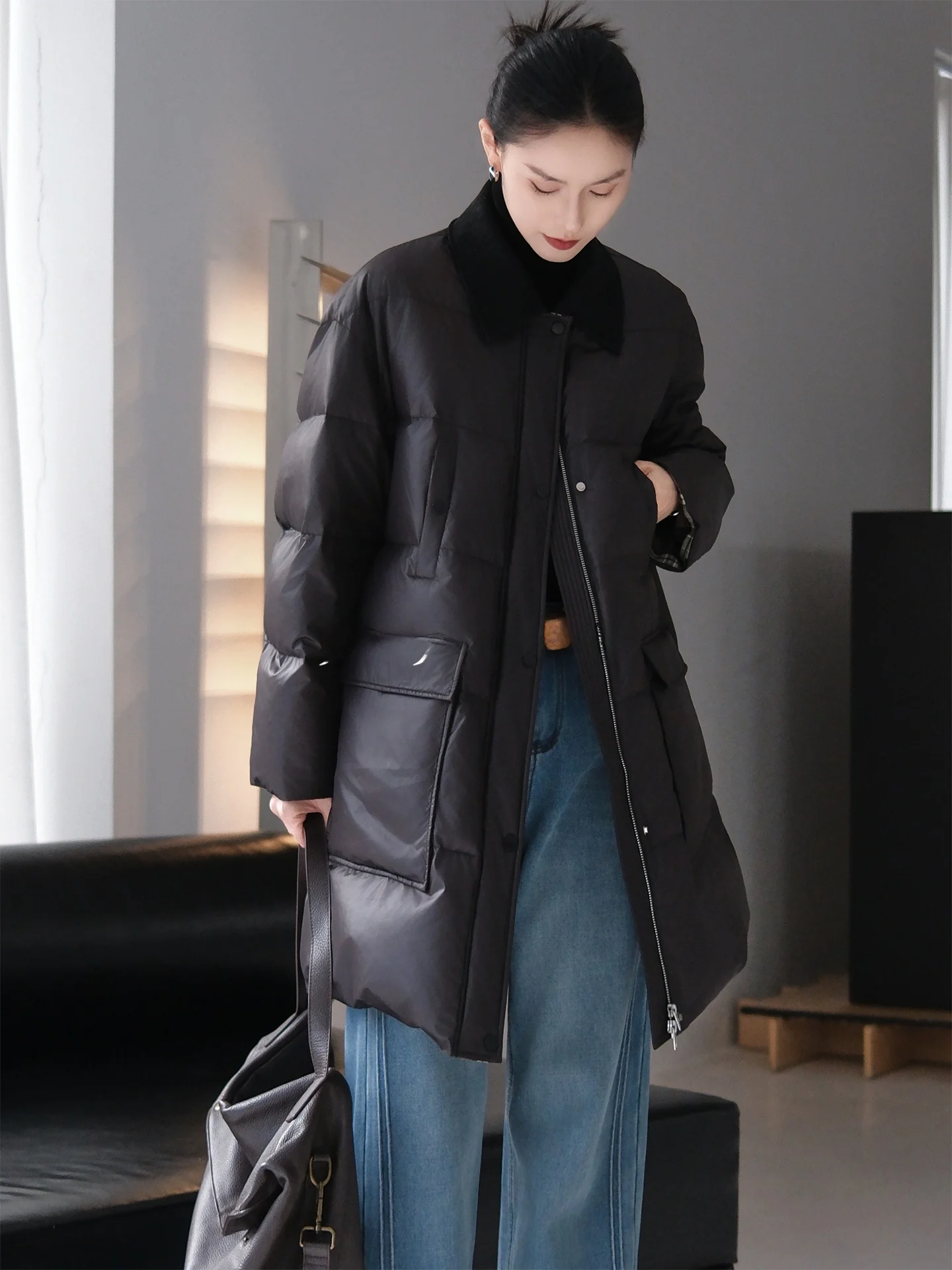 Зимняя женская пуховая куртка Jieji Zhang класса люкс с воротником, на одной пуговице, 90% белый гусиный пух, универсальная верхняя одежда, повседневный свободный крой
Зимняя женская пуховая куртка Jieji Zhang класса люкс с воротником, на одной пуговице, 90% белый гусиный пух, универсальная верхняя одежда, повседневный свободный крой