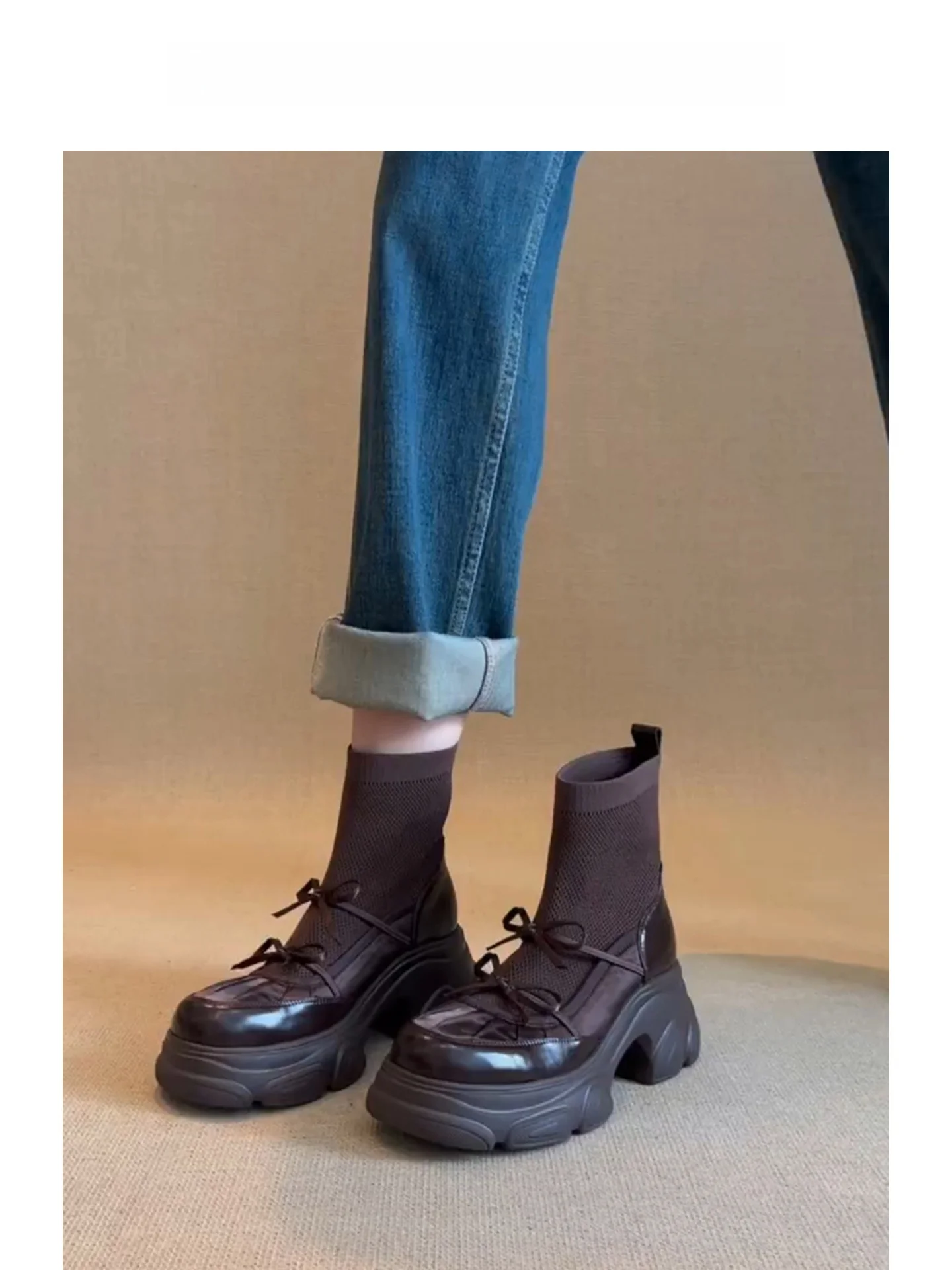 Женские ботинки Charles And Clinkard с бантом, на высоком каблуке, с круглым носком, осенние, новые, узкие, спортивные, на тонком каблуке
Женские ботинки Charles And Clinkard с бантом, на высоком каблуке, с круглым носком, осенние, новые, узкие, спортивные, на тонком каблуке