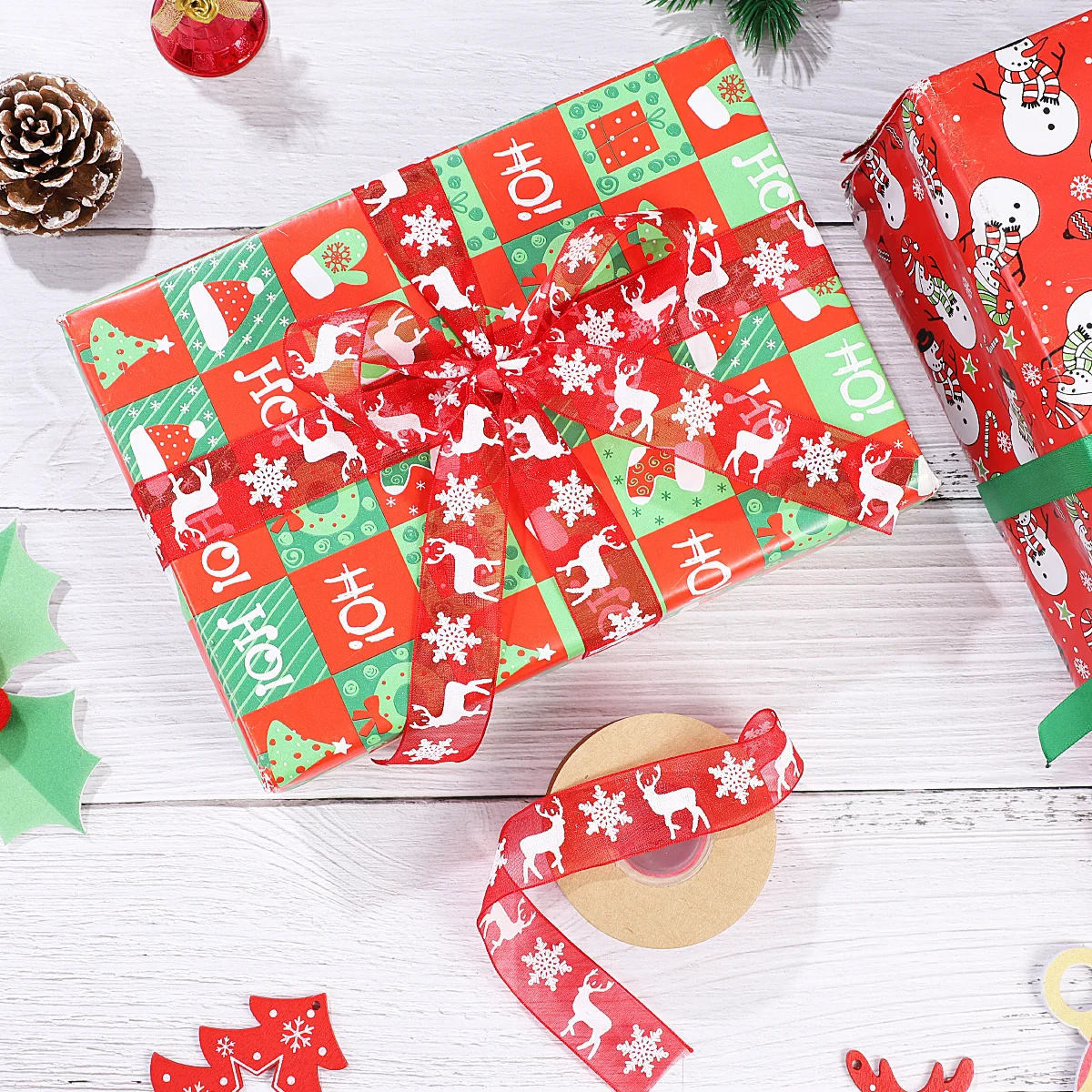 10m Christmas Printed Ribbon Red Snowflake and Elk Design Smooth Surface Gift Packing Ribbon for Crafts Christmas New Year Decor 
10m Christmas Printed Ribbon Red Snowflake and Elk Design Smooth Surface Gift Packing Ribbon for Crafts Christmas New Year Decor