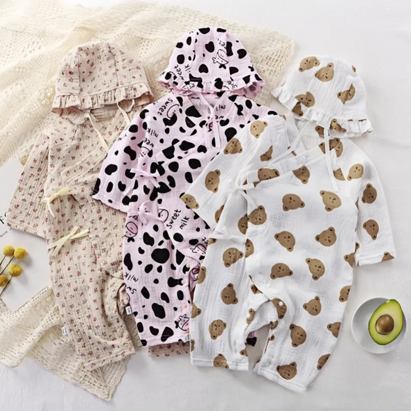 2025 Newborn Baby Cotton Romper Spring 0-2Y Girls Boys Matching Hat Double Gauze Printed Wrap Cartoon Pattern Infant Homewear
2025 Newborn Baby Cotton Romper Spring 0-2Y Girls Boys Matching Hat Double Gauze Printed Wrap Cartoon Pattern Infant Homewear