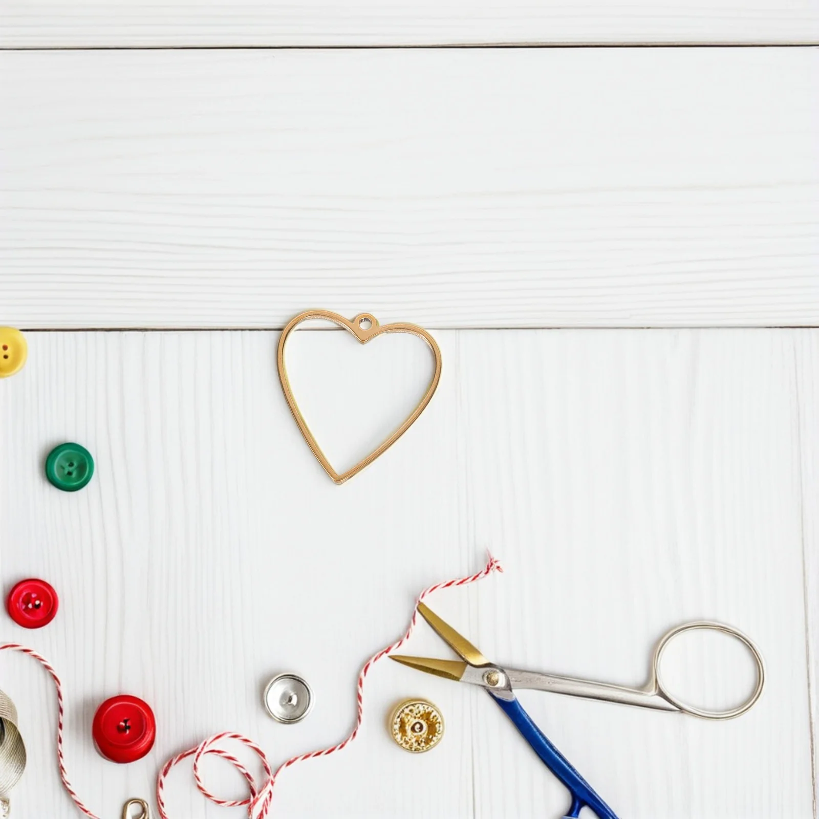 10Pcs Hollow Heart-Shaped Stainless Steel Pendant Bezels Resin Jewelry Making Necklace Charms DIY Frames Necklace Charms
10Pcs Hollow Heart-Shaped Stainless Steel Pendant Bezels Resin Jewelry Making Necklace Charms DIY Frames Necklace Charms