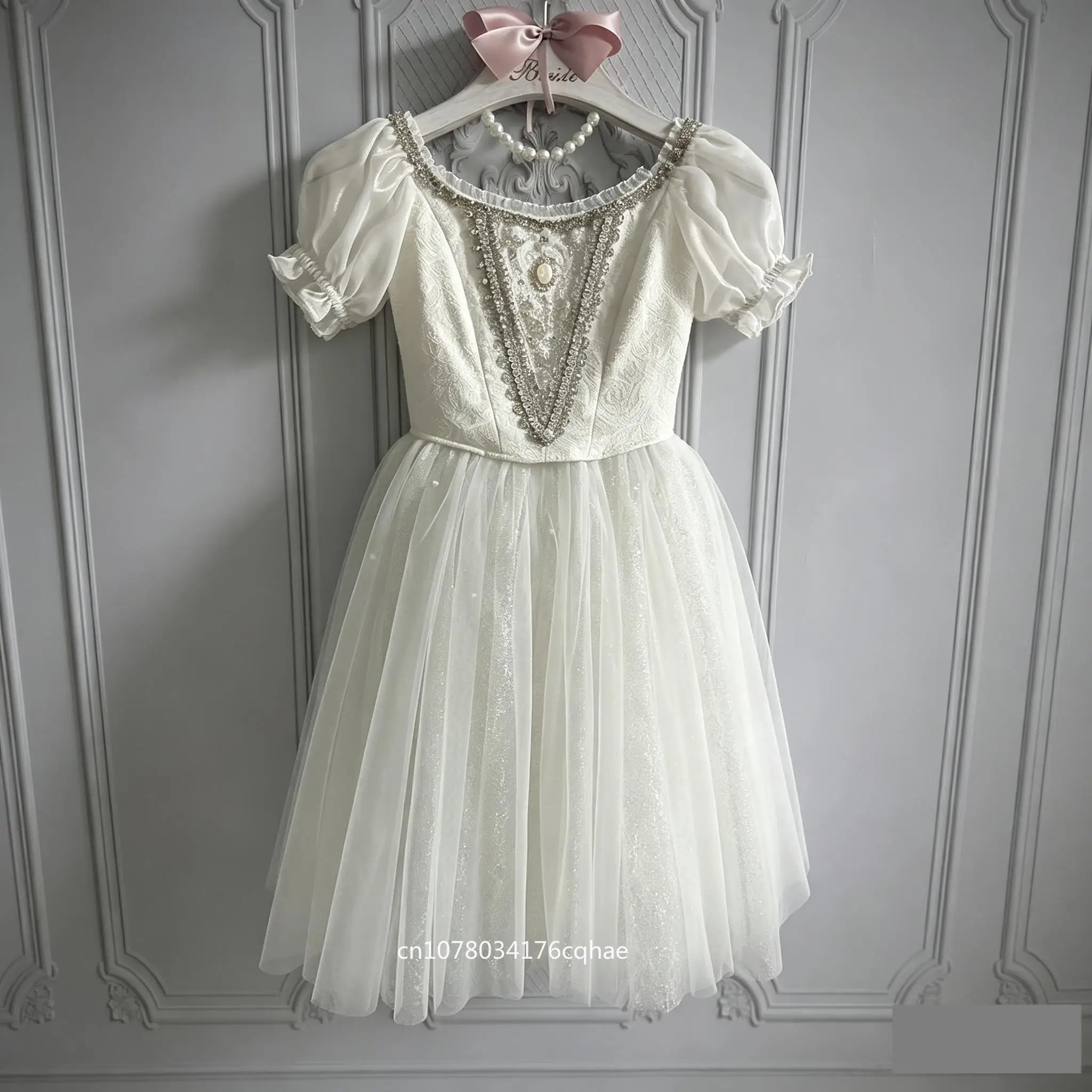 Girls Puff Sleeve Ballet Tutu Dress Crystal Lace Dance Costume Women Stage Performance Ballerina Princess Party Dancing Gown
Girls Puff Sleeve Ballet Tutu Dress Crystal Lace Dance Costume Women Stage Performance Ballerina Princess Party Dancing Gown