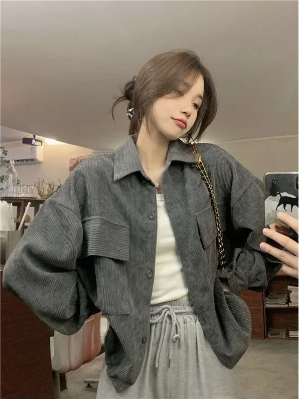Retro Versatile Long Sve Corduroy irt Jaet Women's Loose Fit Button up Pure Color Fall 2025 New Sle Ladies Outerwear
Retro Versatile Long Sve Corduroy irt Jaet Women's Loose Fit Button up Pure Color Fall 2025 New Sle Ladies Outerwear