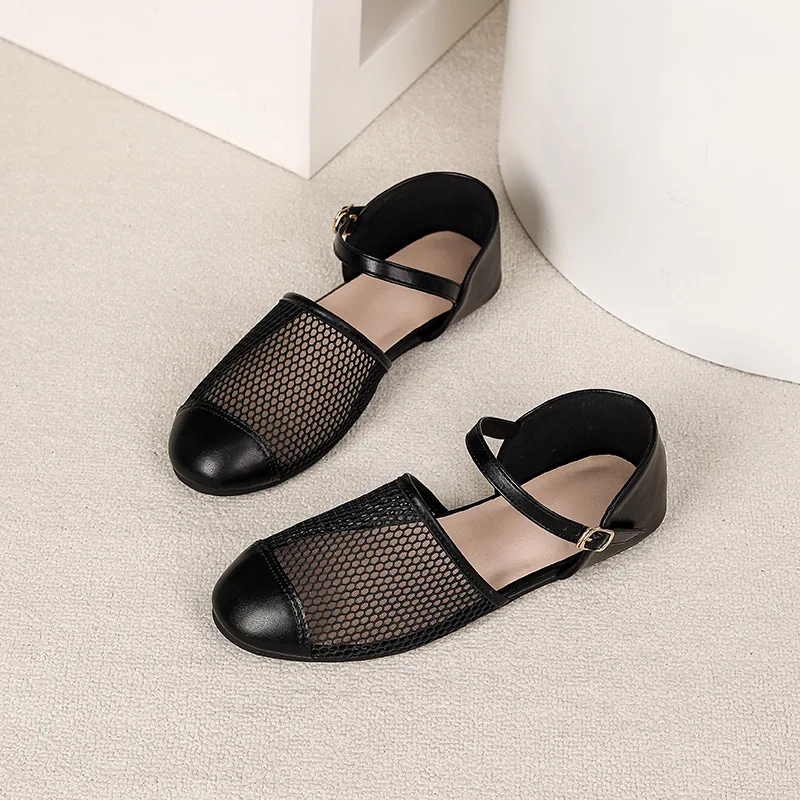 Baotou Fly Weave Women's Shoes 2025 New Fashion Buckle Strap Sandals Vintage Soft Sole Comfortable Lightweight Casual Flats
Baotou Fly Weave Women's Shoes 2025 New Fashion Buckle Strap Sandals Vintage Soft Sole Comfortable Lightweight Casual Flats