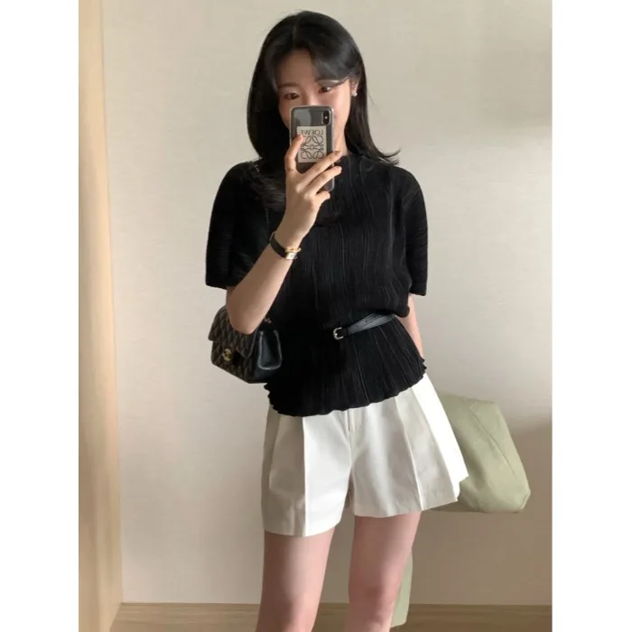 Laid-back Elegant Folded Half High Collar Short Sleeve Top with Belt Korean Style Spring Autumn Winter Women's Sweater
Laid-back Elegant Folded Half High Collar Short Sleeve Top with Belt Korean Style Spring Autumn Winter Women's Sweater