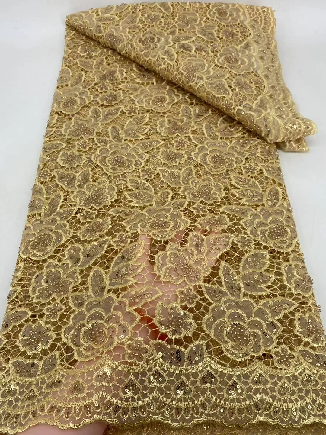 Luxurious African Beaded Net Mesh Lace Fabric with 2025 Sequins French Tulle for Nigerian Wedding Party Dresses
Luxurious African Beaded Net Mesh Lace Fabric with 2025 Sequins French Tulle for Nigerian Wedding Party Dresses