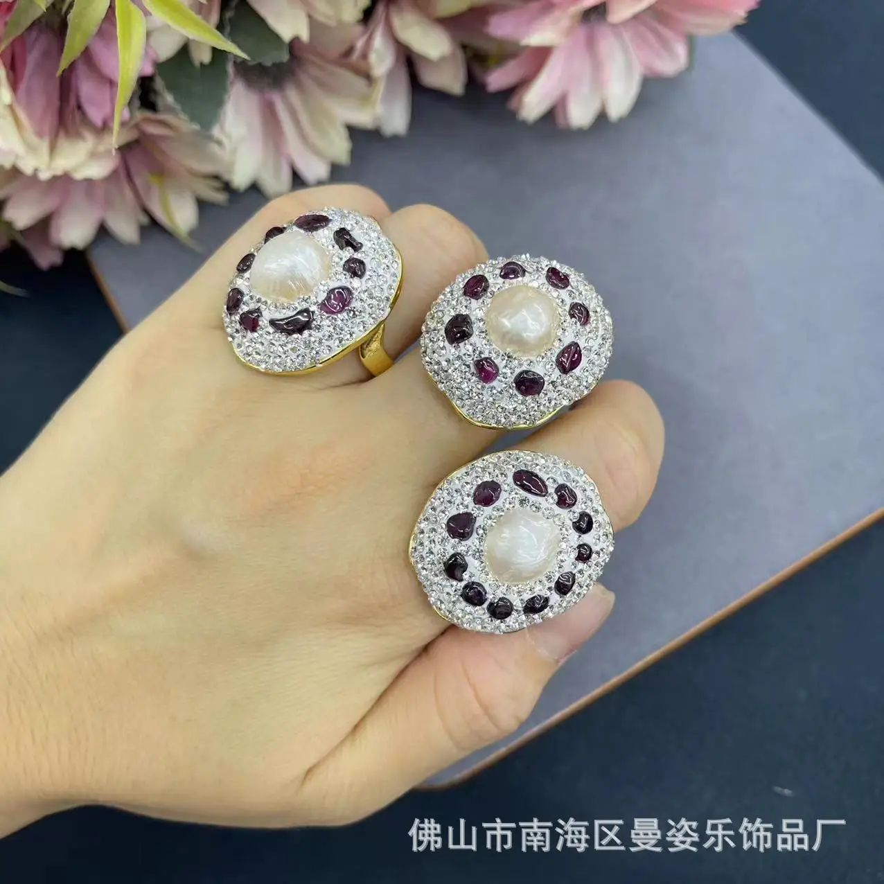New natural garnet small rough stone baroque pearl jewelry live French vintage ring
New natural garnet small rough stone baroque pearl jewelry live French vintage ring