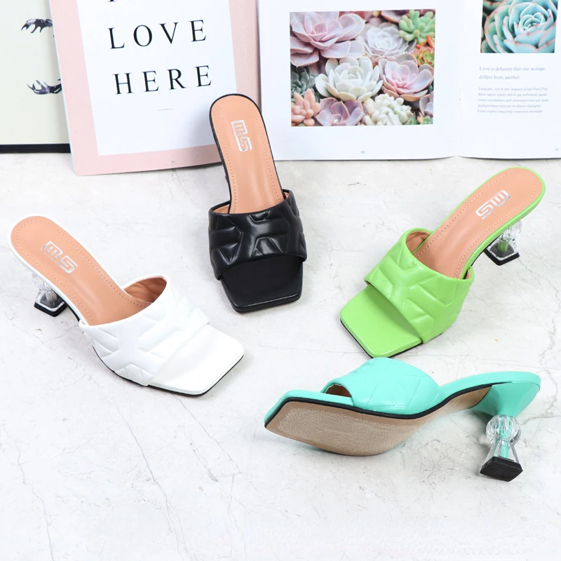 Fashion Slippers 2022 Summer New PU Embossed Crystal High Heel Sandals White Sexy Cat Heel Women Sandals 8.5CM Slippers Women
Fashion Slippers 2022 Summer New PU Embossed Crystal High Heel Sandals White Sexy Cat Heel Women Sandals 8.5CM Slippers Women