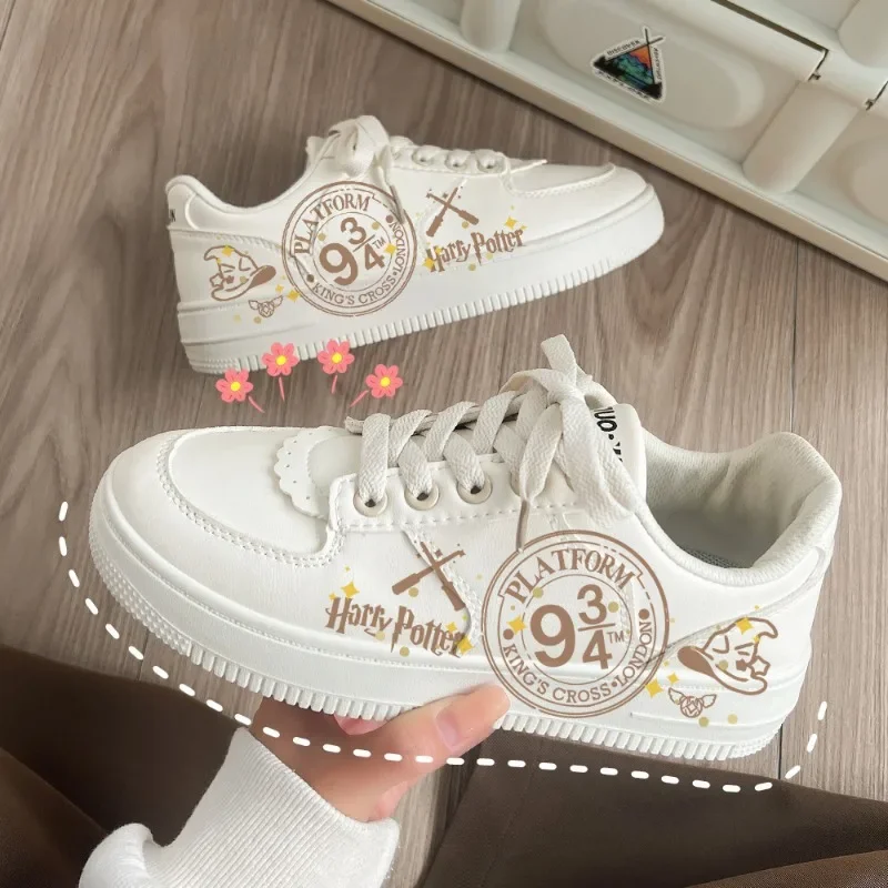 Harrys beyond Pottered Women's Sports Shoes White Kawaii Female Sneakers Casual Spring Autumn Basket Tennis Sneakers
Harrys beyond Pottered Women's Sports Shoes White Kawaii Female Sneakers Casual Spring Autumn Basket Tennis Sneakers