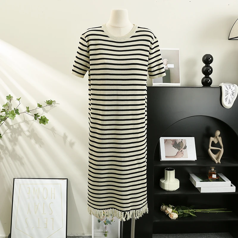 Cotton Dress Women's Round Neck Knitted Knee Length Dress Summer New Pullover Long Sweater Loose Korean Version
Cotton Dress Women's Round Neck Knitted Knee Length Dress Summer New Pullover Long Sweater Loose Korean Version