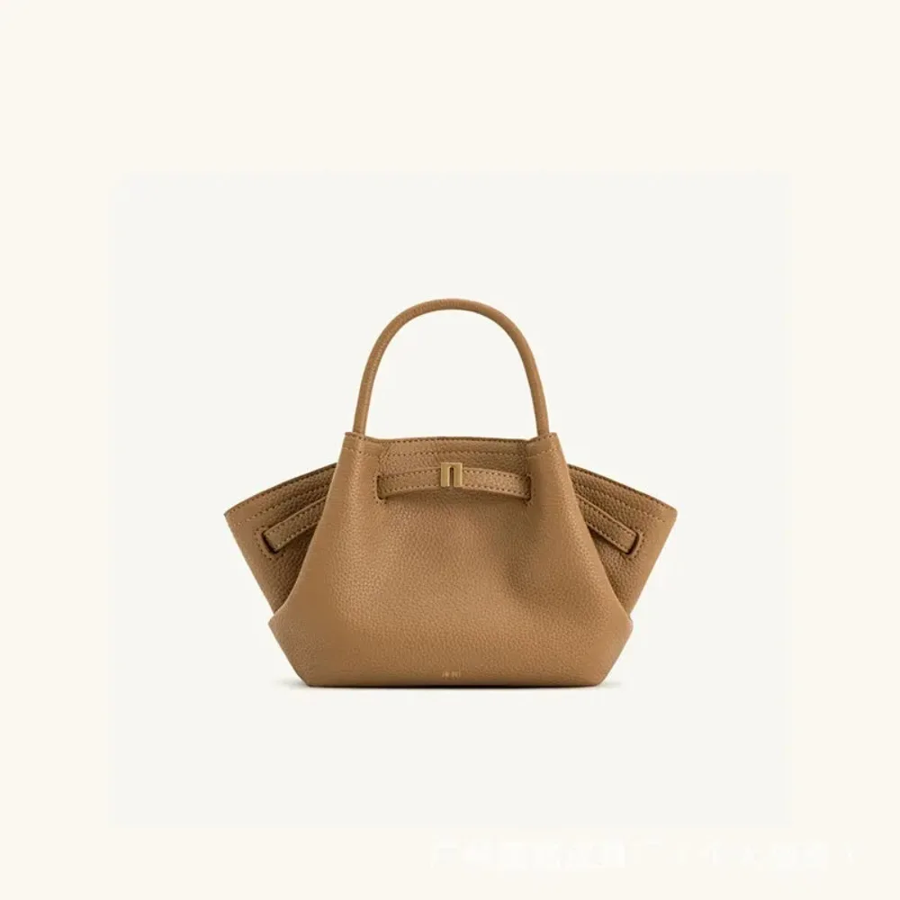 2026 JW PEI Dumpling Bag, New Style, Genuine Leather, Niche Brand, Women's Shoulder Bag, Handbag, Crossbody Bag
2026 JW PEI Dumpling Bag, New Style, Genuine Leather, Niche Brand, Women's Shoulder Bag, Handbag, Crossbody Bag