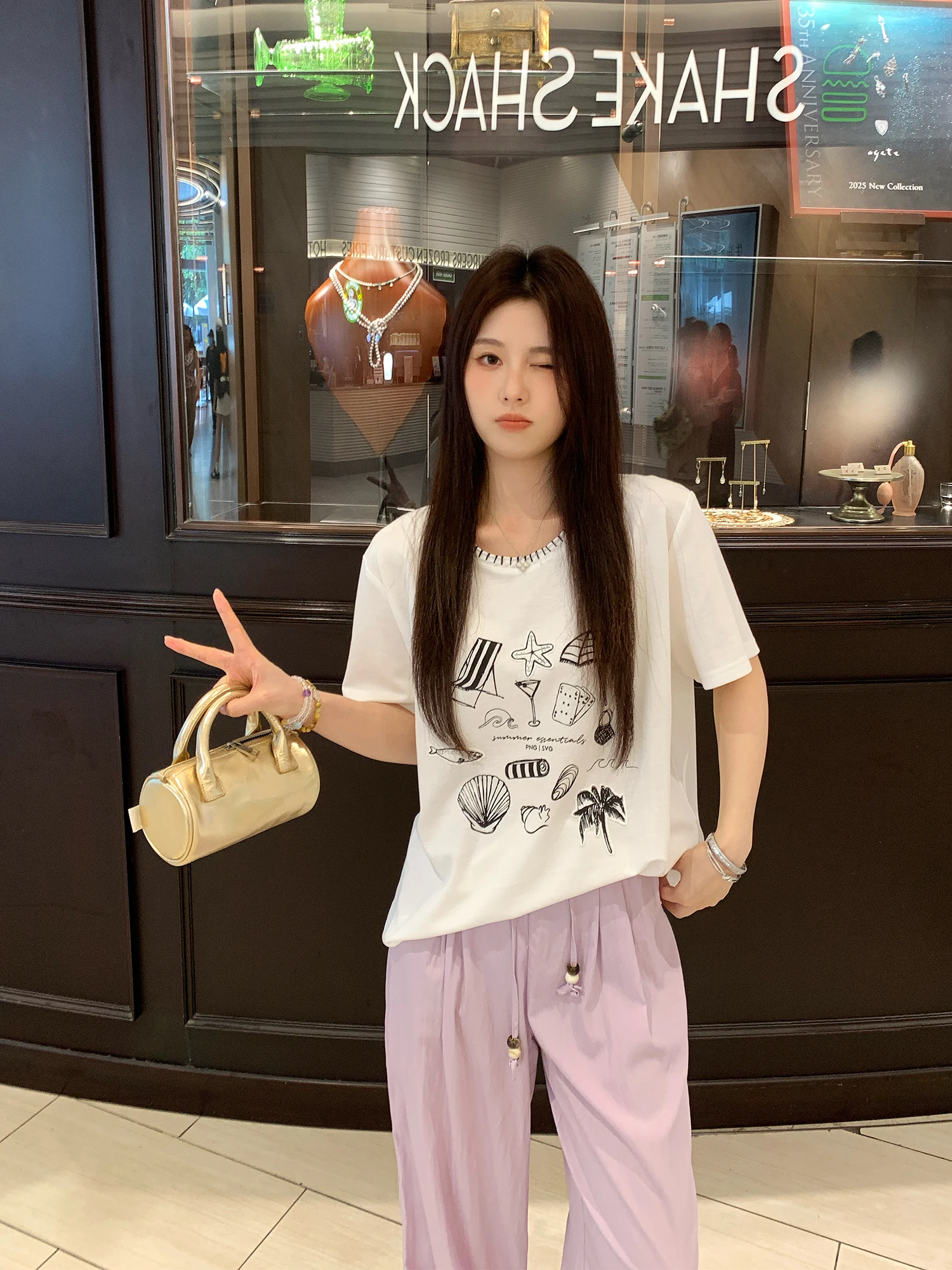 Повседневная летняя футболка NAZ для женщин, модная, с коротким рукавом, из смесового хлопка и полиэстера, с принтом и вышивкой, универсальный топ
Повседневная летняя футболка NAZ для женщин, модная, с коротким рукавом, из смесового хлопка и полиэстера, с принтом и вышивкой, универсальный топ