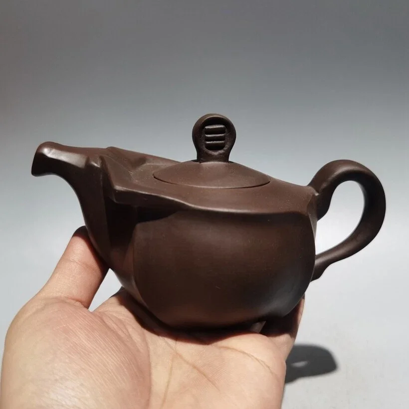 Chinese Old Yixing Purple Clay Teapot, Handmade Zodiac Ox Bull Zisha Teapot, Collectible Purple Sand Tea Pot
Chinese Old Yixing Purple Clay Teapot, Handmade Zodiac Ox Bull Zisha Teapot, Collectible Purple Sand Tea Pot