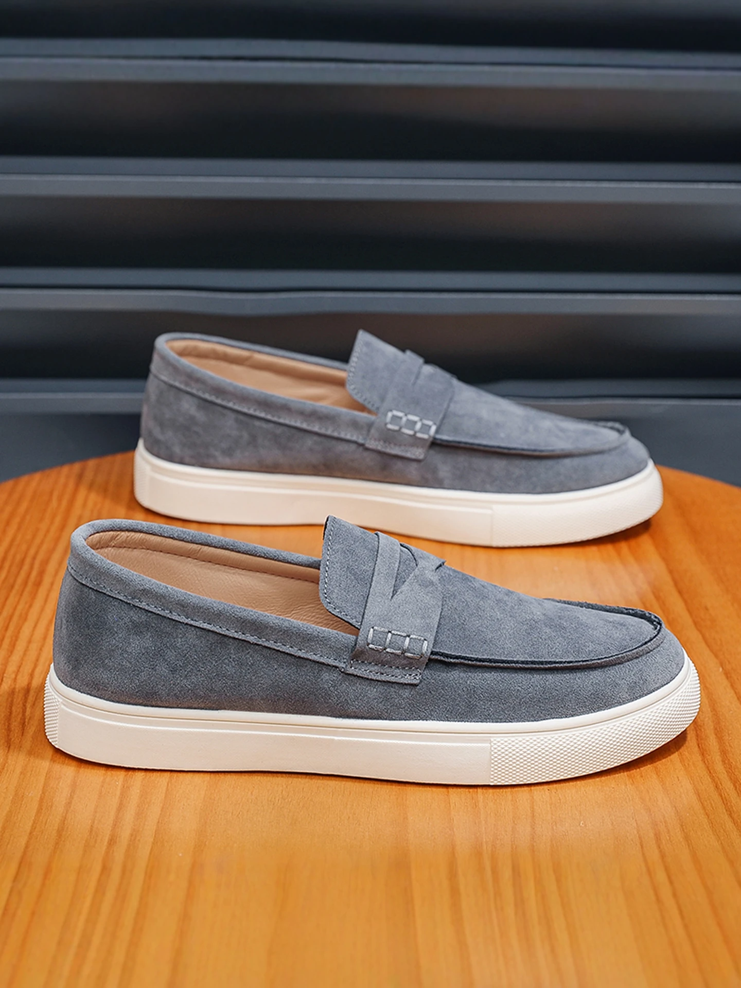 Men's Slip-On Loers Flat Bot Casual oes Spring Breathable Comfortable Lazy Bean Bean oes round Toe PVC Outsole
Men's Slip-On Loers Flat Bot Casual oes Spring Breathable Comfortable Lazy Bean Bean oes round Toe PVC Outsole