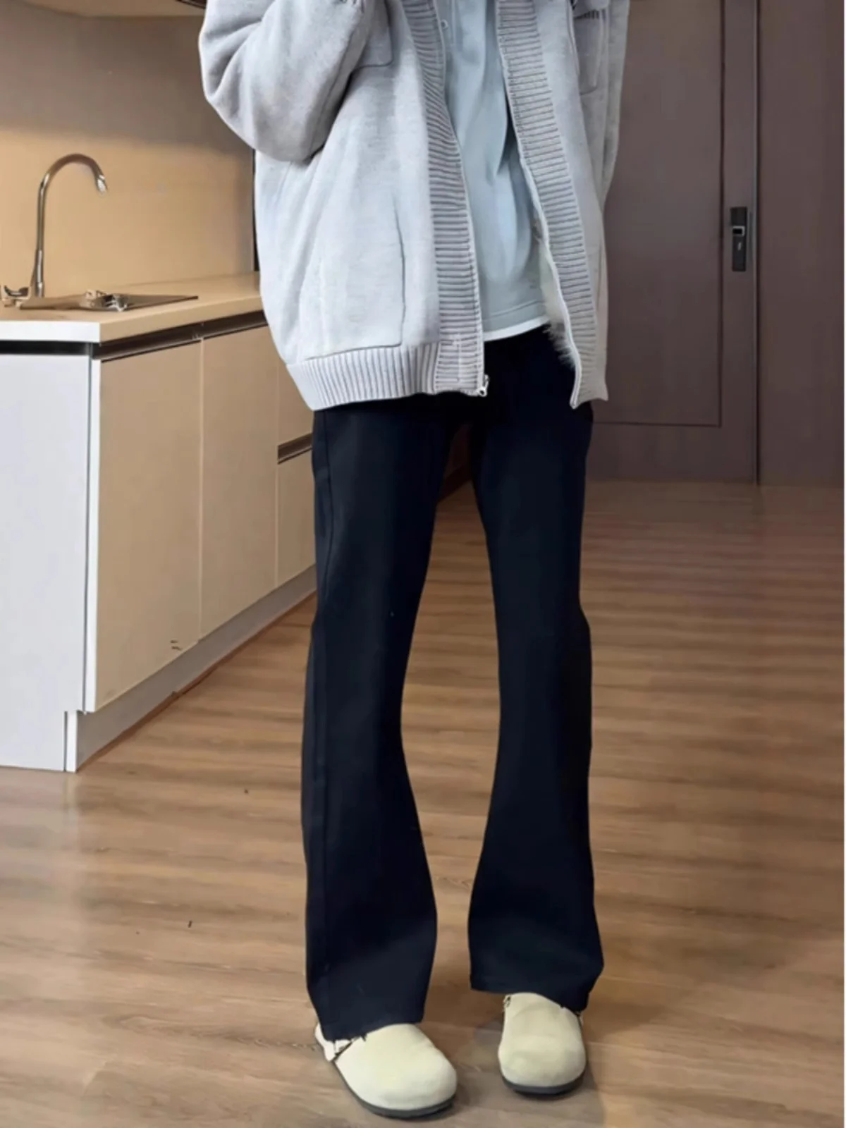 Облегающие эластичные джинсовые джинсы Bla, мужские джинсы American High Street Vibe, удлиняющие и утягивающие, узкие прямые брюки, микро-расклешенные...
Облегающие эластичные джинсовые джинсы Bla, мужские джинсы American High Street Vibe, удлиняющие и утягивающие, узкие прямые брюки, микро-расклешенные...