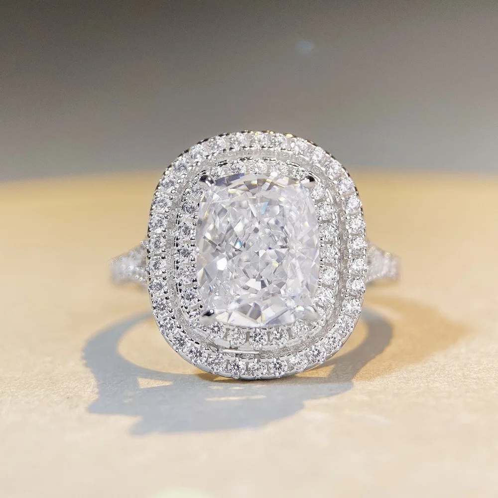 S925 Sterling Silver Square Bag Ring, Women's Ice Flower Cut High Carbon Diamond, Redion Cut Full Diamond Ring
S925 Sterling Silver Square Bag Ring, Women's Ice Flower Cut High Carbon Diamond, Redion Cut Full Diamond Ring