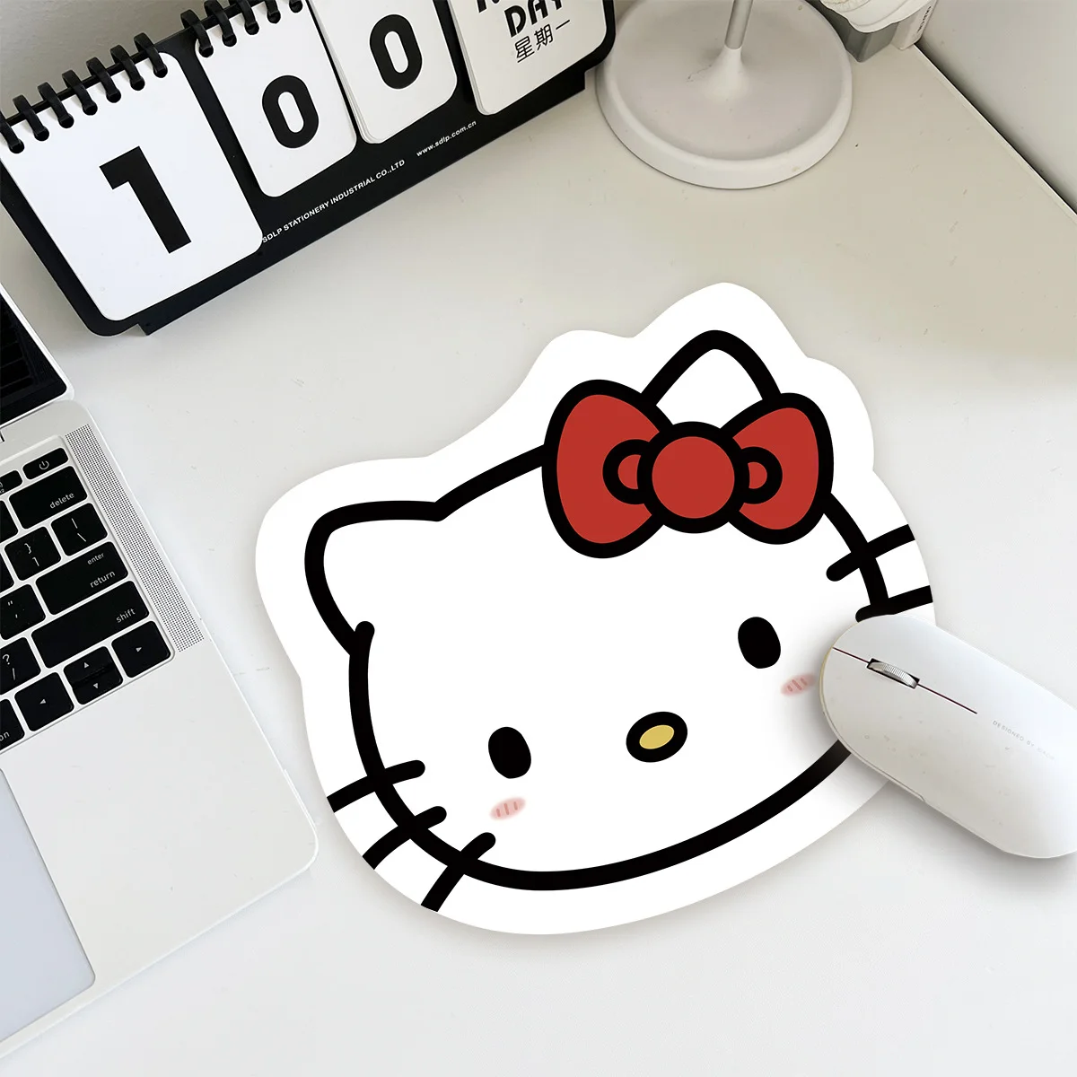 Hello Kitty Computer Mouse Pads Cartoon Kawaii Anime Kuromi Student Strawberry Bear Desktop Office Toys Soft Anti Slip Pad Gift 
Hello Kitty Computer Mouse Pads Cartoon Kawaii Anime Kuromi Student Strawberry Bear Desktop Office Toys Soft Anti Slip Pad Gift
