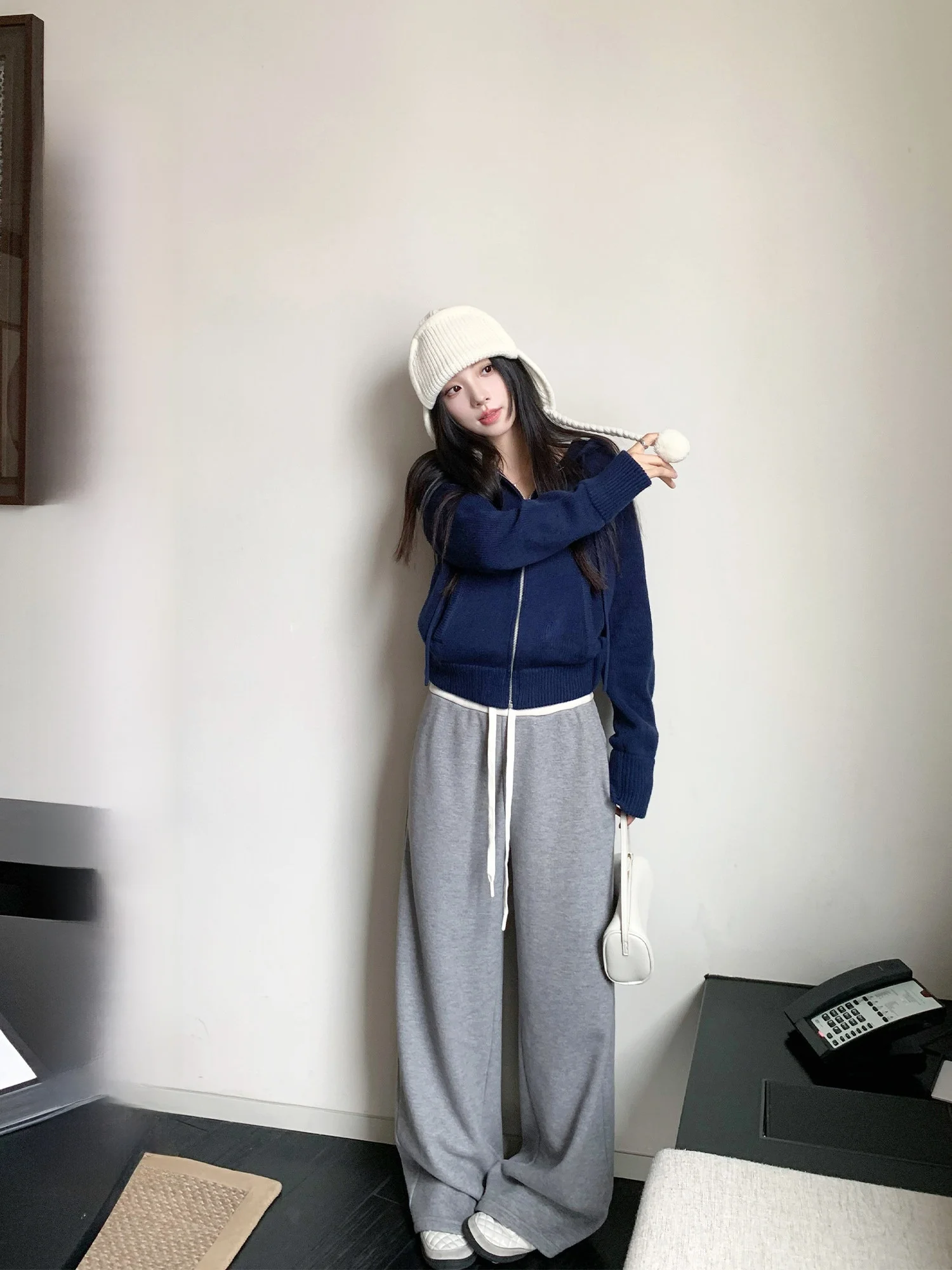 ay Fce Lined Knitted Casual Pants Women's Dstring Color Blo Straight Leg Loose Sweatpants High Waist Autumn Wear
ay Fce Lined Knitted Casual Pants Women's Dstring Color Blo Straight Leg Loose Sweatpants High Waist Autumn Wear