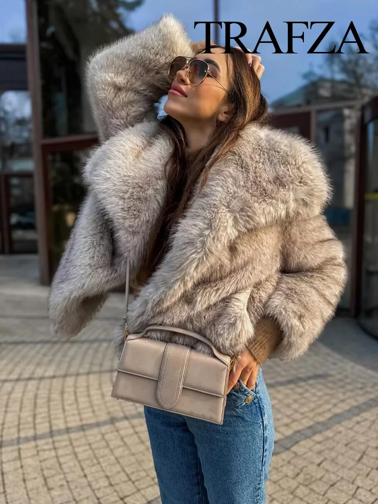 TRAFZA Women's Autumn Winter Fashion Cropped Artificial Faux Fur Large Lapel Jacket Female Concealed Buckle Warm Thick Outerwear 
TRAFZA Women's Autumn Winter Fashion Cropped Artificial Faux Fur Large Lapel Jacket Female Concealed Buckle Warm Thick Outerwear