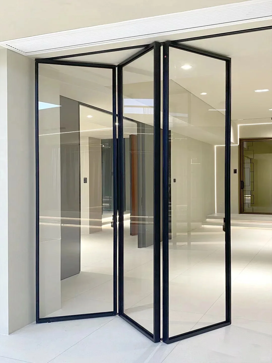 Sixinalu Economic Accordion Door Outdoor Multi Locking Folding Patio Doors Exterior Vertical Bifold Aluminum Doors Security
Sixinalu Economic Accordion Door Outdoor Multi Locking Folding Patio Doors Exterior Vertical Bifold Aluminum Doors Security