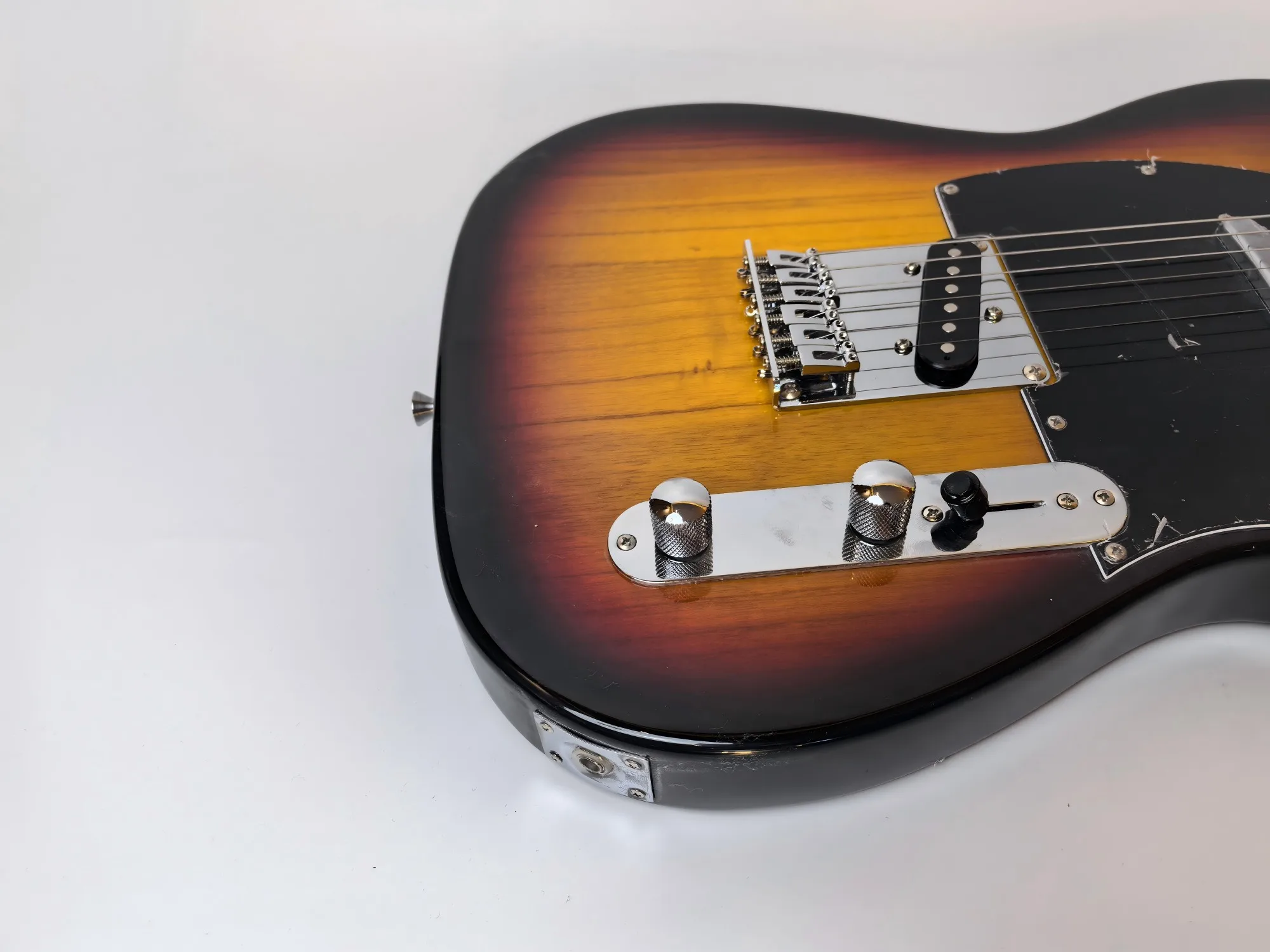 Factory direct sales, can be customized, 6 string sycamore wood electric guitar, simple and generous structure, order delivery.
Factory direct sales, can be customized, 6 string sycamore wood electric guitar, simple and generous structure, order delivery.