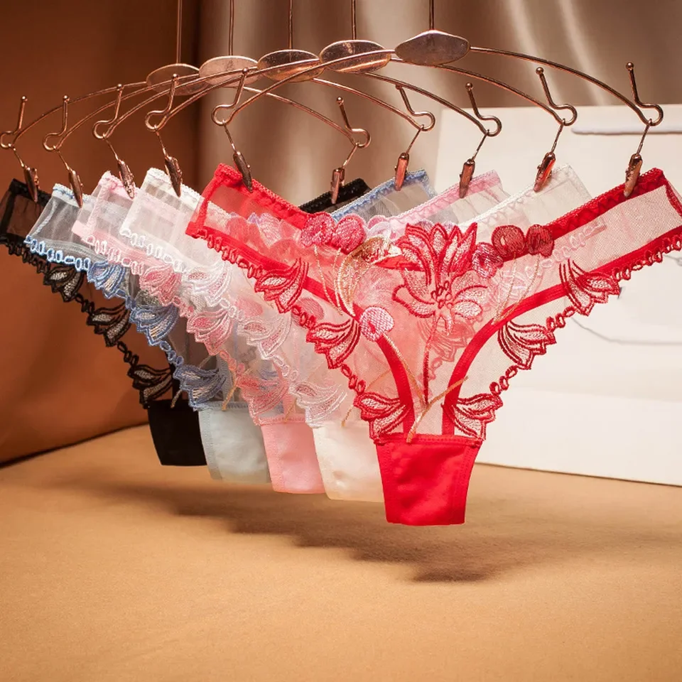 Sexy Thong Women's Low Waist Embroidery G-String T Pants Mesh Sheer Underwear T-Back Briefs Tanga Lingerie Ladies Intimates
Sexy Thong Women's Low Waist Embroidery G-String T Pants Mesh Sheer Underwear T-Back Briefs Tanga Lingerie Ladies Intimates