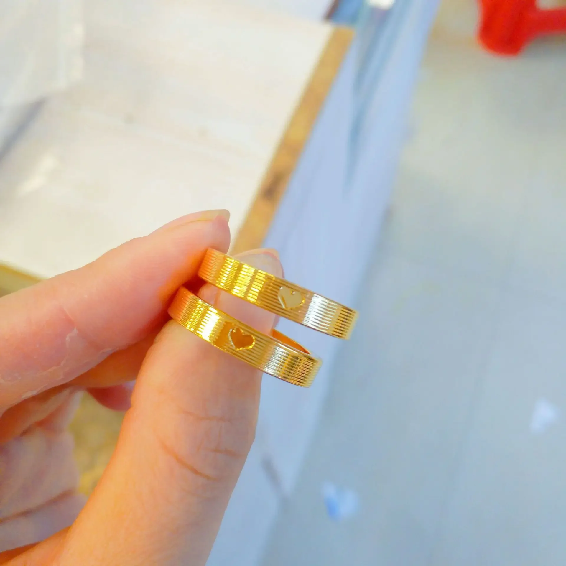 9999, 24K, реальная модель gold520, цифровая фотография, подарок на день Святого Валентина, кольцо стандарта для девушки, обручальные кольца для женщин
9999, 24K, реальная модель gold520, цифровая фотография, подарок на день Святого Валентина, кольцо стандарта для девушки, обручальные кольца для женщин