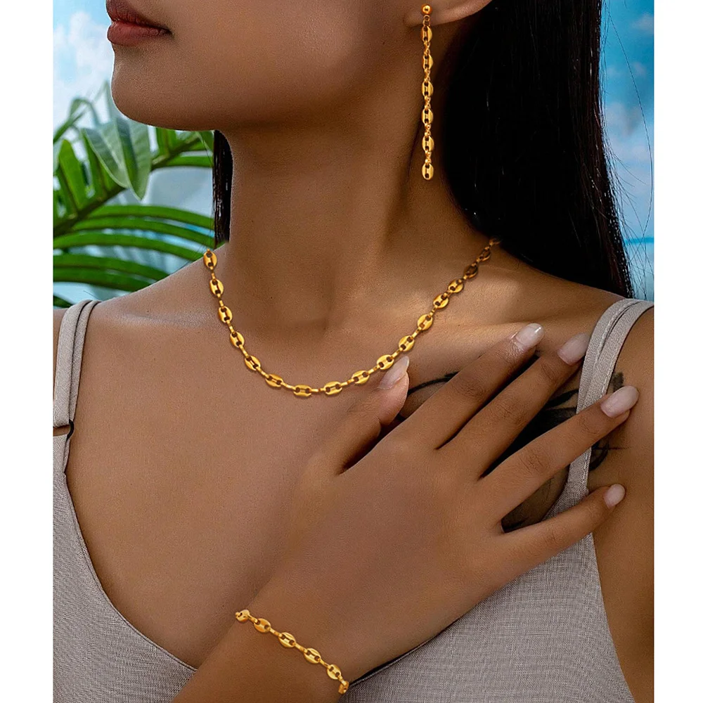 Boho style pig nose shape earrings bracelet and necklace set, waterproof and non-fading, women's jewelry, wedding party gifts
Boho style pig nose shape earrings bracelet and necklace set, waterproof and non-fading, women's jewelry, wedding party gifts