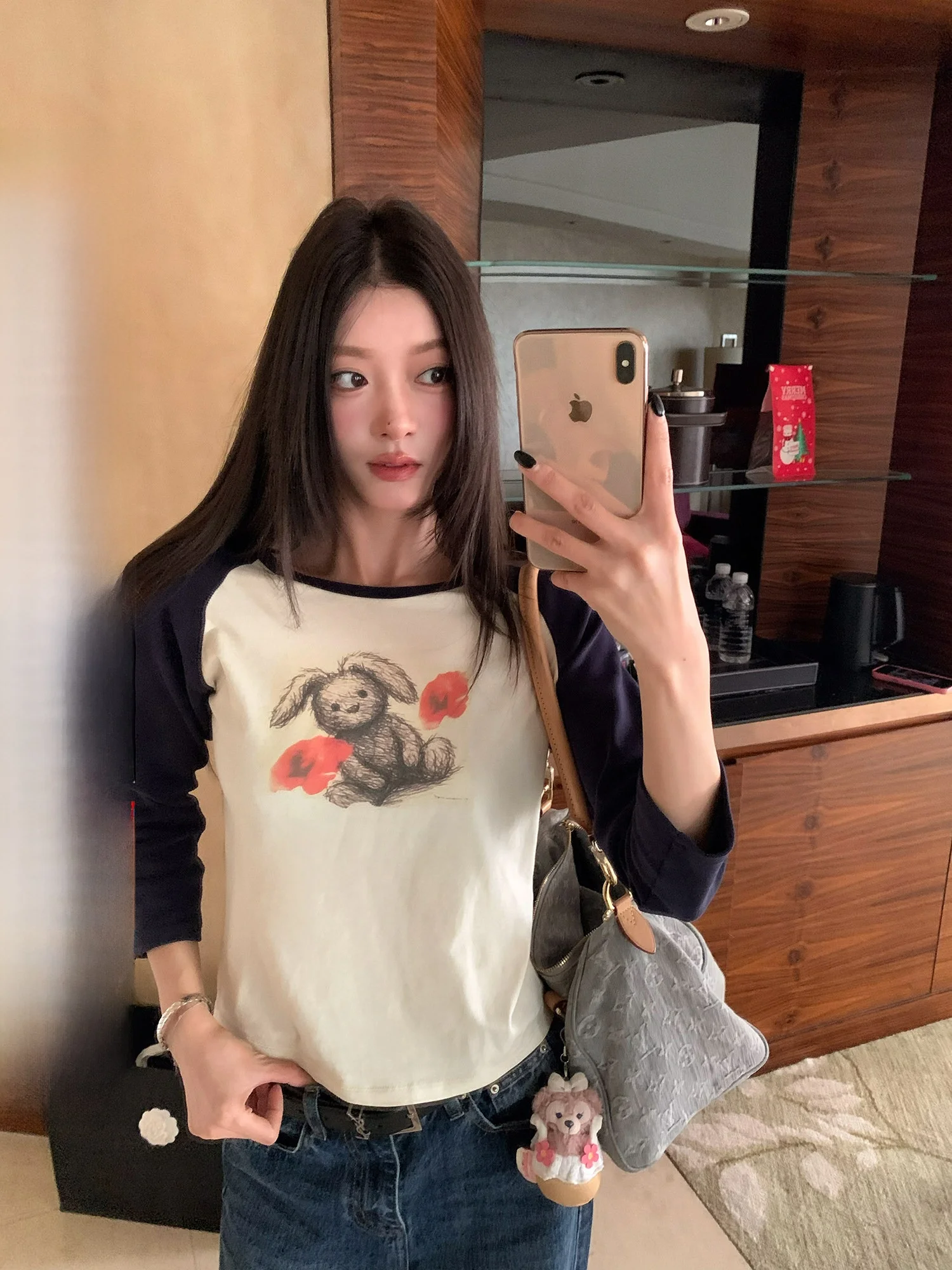 Удобная футболка с принтом кролика и декоративными вставками на плечах, универсальный хлопковый лонгслив с круглым вырезом для женщин от Dental...
Удобная футболка с принтом кролика и декоративными вставками на плечах, универсальный хлопковый лонгслив с круглым вырезом для женщин от Dental...