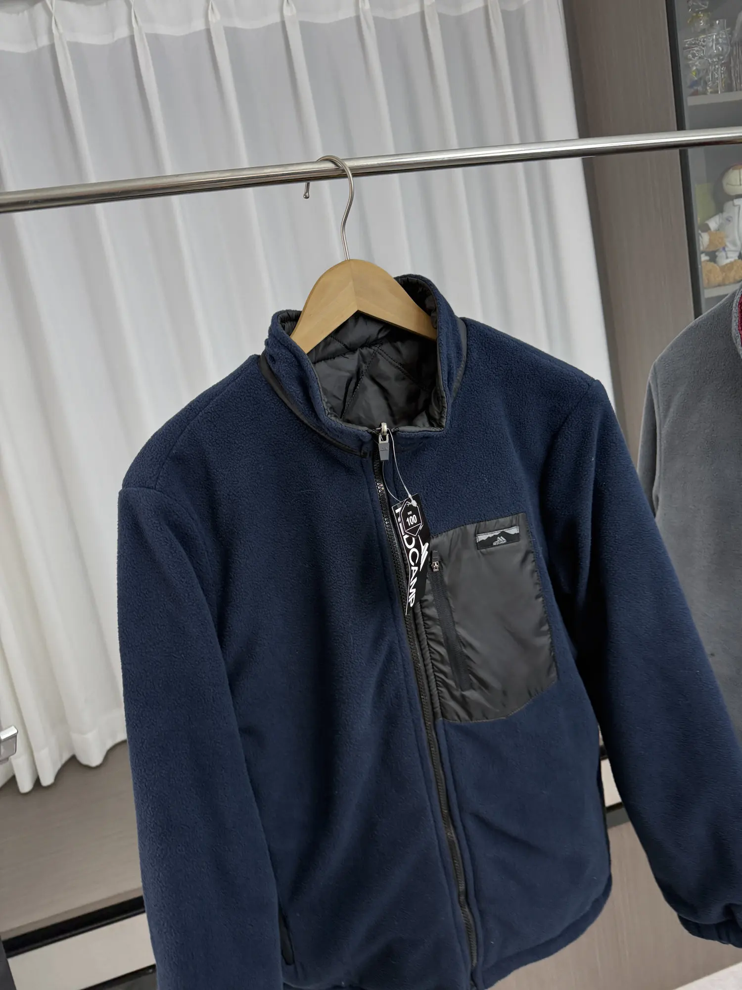 Утепленная мужская куртка из овечьего вельвета для активного отдыха, дышащая, теплая, с воротником-стойкой, двусторонняя, осенне-зимняя, повседневная
Утепленная мужская куртка из овечьего вельвета для активного отдыха, дышащая, теплая, с воротником-стойкой, двусторонняя, осенне-зимняя, повседневная