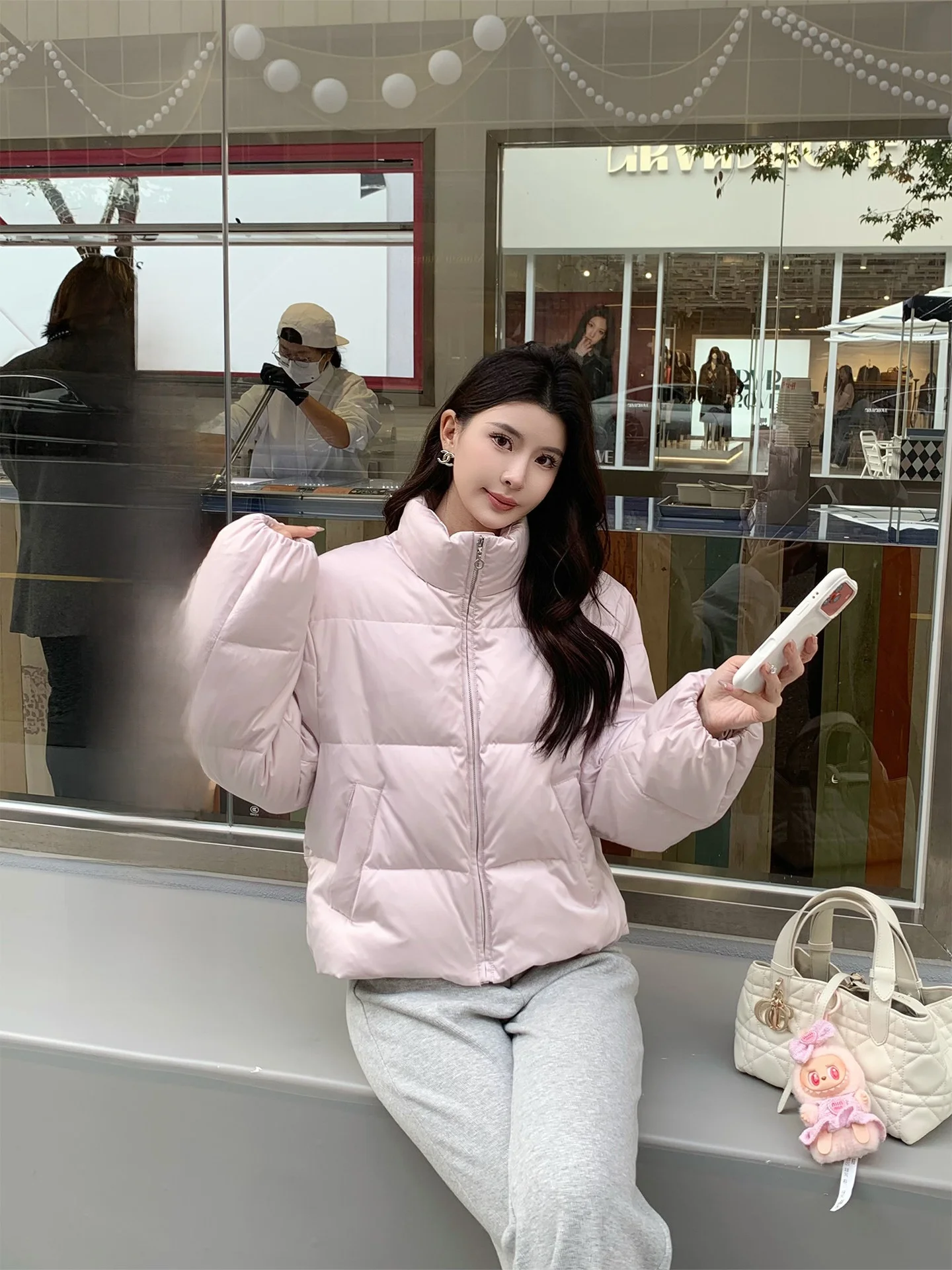 Женская утепленная куртка Kun Ruth с гусиным пухом, свободного кроя, с длинными рукавами, на молнии, производство Китай
Женская утепленная куртка Kun Ruth с гусиным пухом, свободного кроя, с длинными рукавами, на молнии, производство Китай