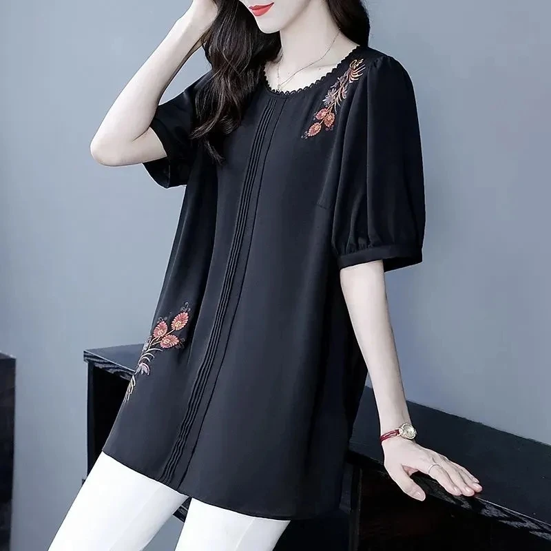 Large Size Women Clothing Summer O-Neck Short Sleeve Pullover Shirts Middle-aged Mother Embroidered T-shirt Casual Loose Top 5XL
Large Size Women Clothing Summer O-Neck Short Sleeve Pullover Shirts Middle-aged Mother Embroidered T-shirt Casual Loose Top 5XL