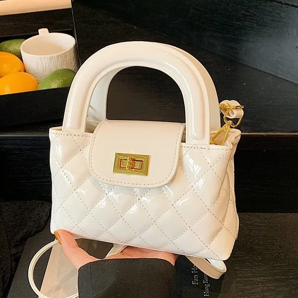 Минималистичная квадратная сумка с верхней ручкой, женская сумка через плечо с пряжкой и ремешком, сумка через плечо «день-ночь», повседневная сумка на ремне, кожа
Минималистичная квадратная сумка с верхней ручкой, женская сумка через плечо с пряжкой и ремешком, сумка через плечо «день-ночь», повседневная сумка на ремне, кожа