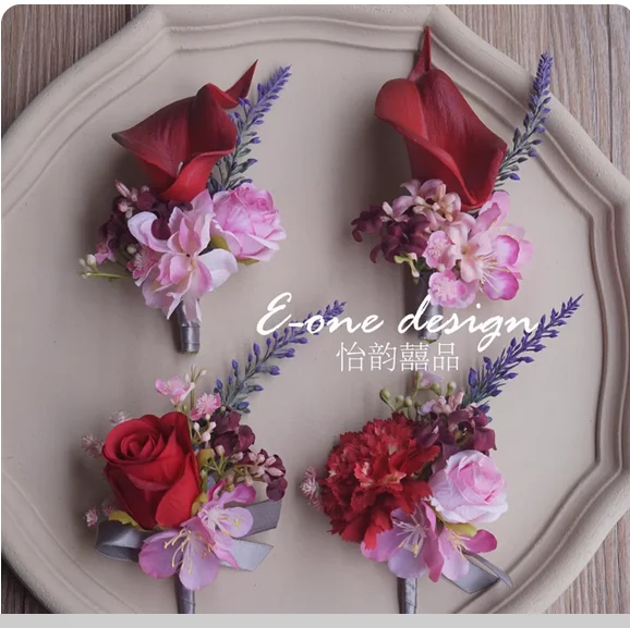 Red bride and groom parents bridesmaids groomsmen sisters wedding corsage wrist flower opening ceremony wedding
Red bride and groom parents bridesmaids groomsmen sisters wedding corsage wrist flower opening ceremony wedding