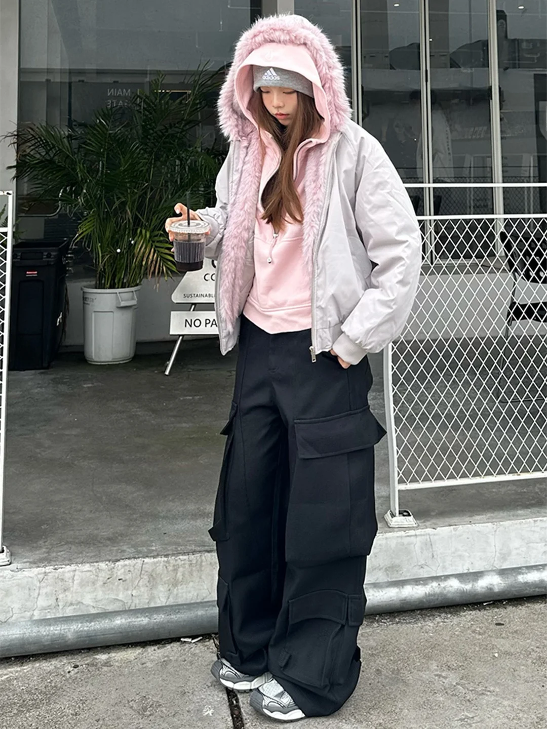 Warm Fleece Lined Hooded Jacket with Fur Collar for Men And Women Casual Winter Coat Thickened Cotton Inner Youth Fashion
Warm Fleece Lined Hooded Jacket with Fur Collar for Men And Women Casual Winter Coat Thickened Cotton Inner Youth Fashion