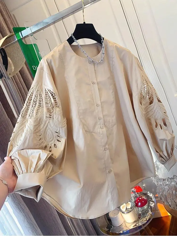 Elegant Hollow Out Embroidery Tops Mujer Y2k Loose Lantern Sleeve Shirts Women 2025 Vintage New Single Breasted Blouses
Elegant Hollow Out Embroidery Tops Mujer Y2k Loose Lantern Sleeve Shirts Women 2025 Vintage New Single Breasted Blouses