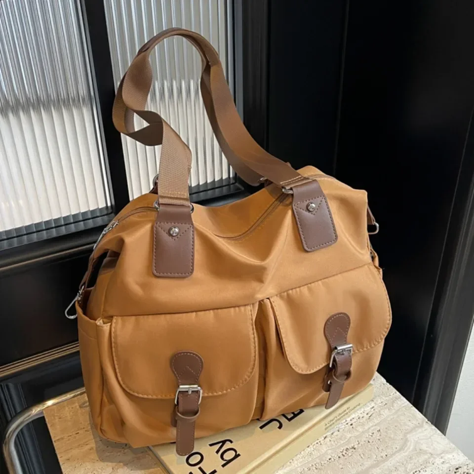 New Retro Large Capacity Nylon Zipper High Quality Underarm Shoulder Bags 2024 Fashion Versatile Concise Leisure Tote Bag
New Retro Large Capacity Nylon Zipper High Quality Underarm Shoulder Bags 2024 Fashion Versatile Concise Leisure Tote Bag