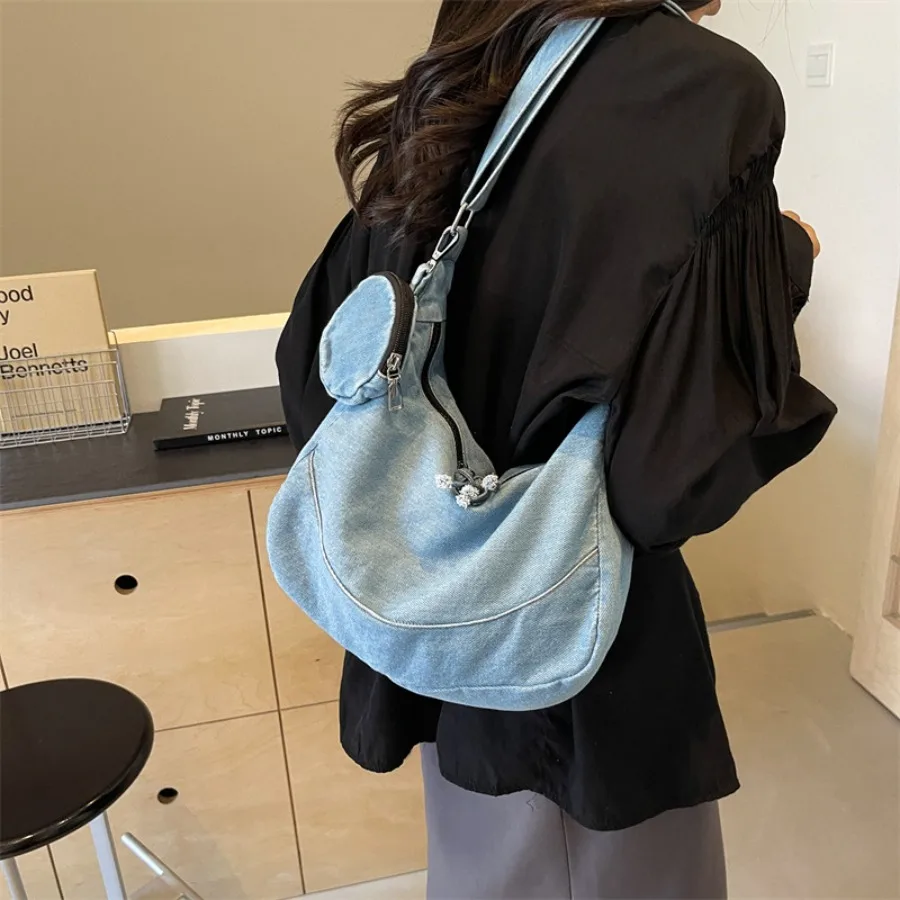 Корейская версия модной ретро-ленивой джинсовой сумки на плечо, повседневная повседневная сумка через плечо для поездок на работу, женские сумки
Корейская версия модной ретро-ленивой джинсовой сумки на плечо, повседневная повседневная сумка через плечо для поездок на работу, женские сумки