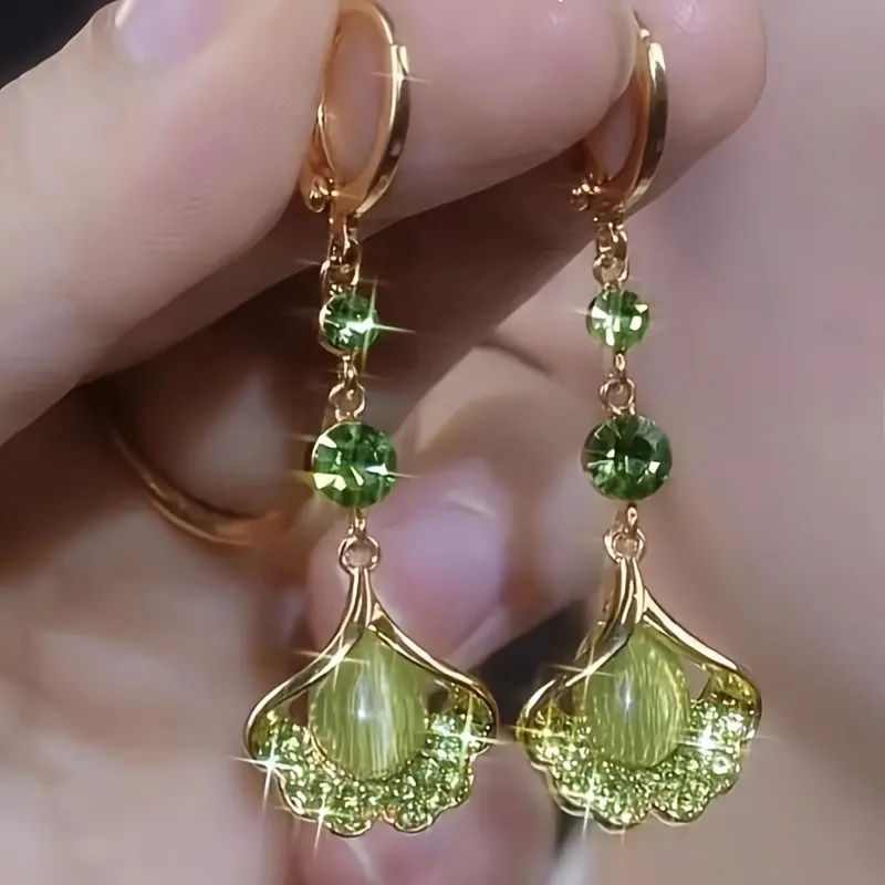 A Pair of Women's Luxury Green Ginkgo Leaf Long Tassel Earrings, Fashion & Exquisite
A Pair of Women's Luxury Green Ginkgo Leaf Long Tassel Earrings, Fashion & Exquisite