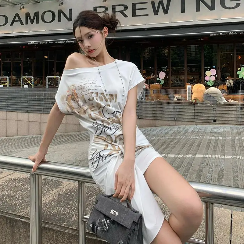 Letter Print Irregular Straps Off-Shoulder Long T-Shirt Women Summer New Niche Design Spicy Top
Letter Print Irregular Straps Off-Shoulder Long T-Shirt Women Summer New Niche Design Spicy Top