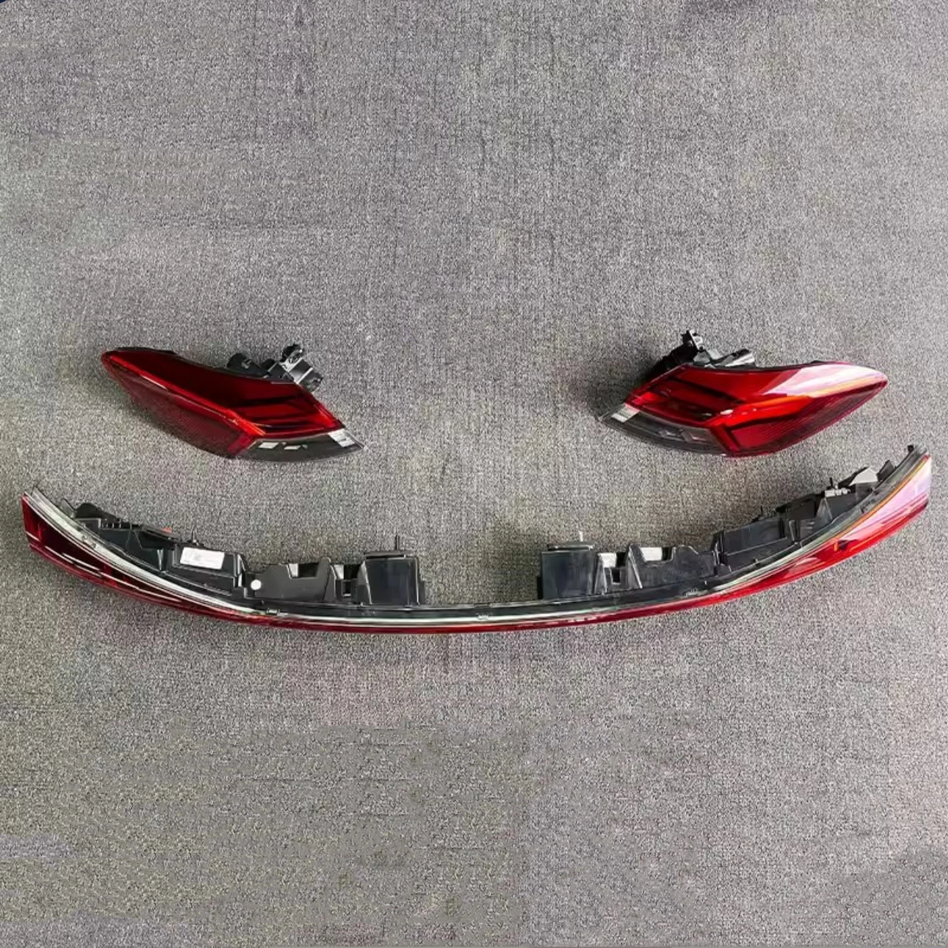 Body Kit Taillight Assembly for Audi Q4 E-Tron Through Lamp Turn Signal Brake Light Convert Deluxe New Stylev Car Accessories
Body Kit Taillight Assembly for Audi Q4 E-Tron Through Lamp Turn Signal Brake Light Convert Deluxe New Stylev Car Accessories
